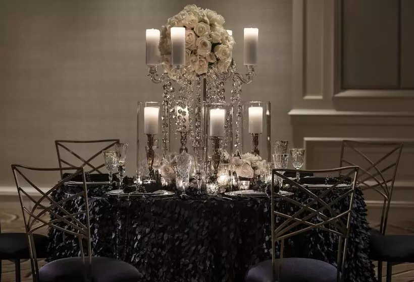 בית מלון כפרי The Ritzcarlton, Cleveland