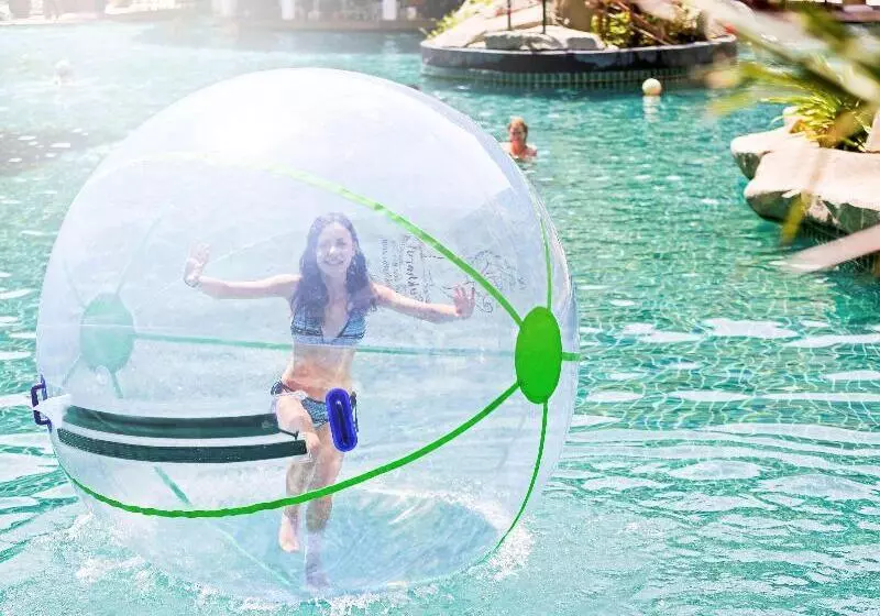 Novotel Phuket Vintage Park Resort