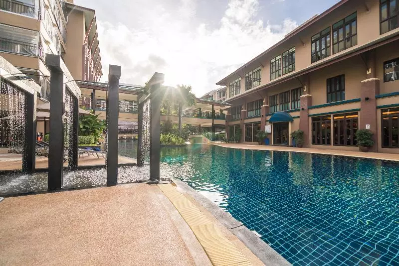 Novotel Phuket Vintage Park Resort