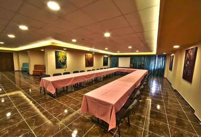 Vanda Boutique Hotel & Spa By Rafahia