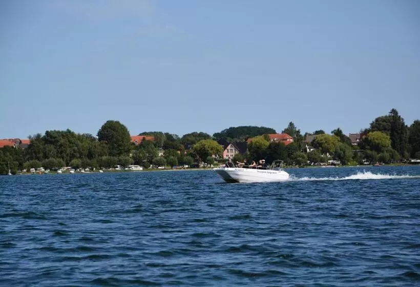 Отель Hostel Schweriner See