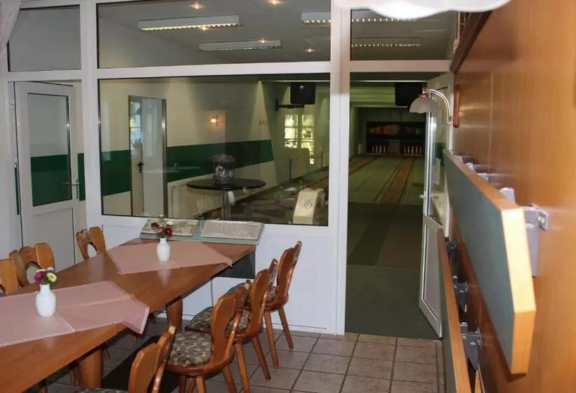 Отель Hostel Schweriner See