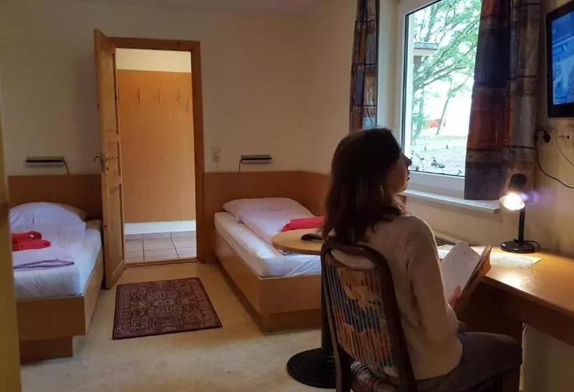 Отель Hostel Schweriner See