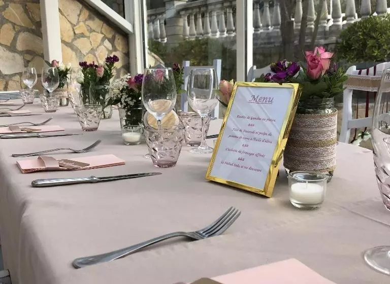 酒店 Hôtel Jas Neuf