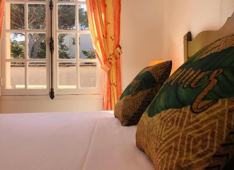 فندق Hôtel Jas Neuf