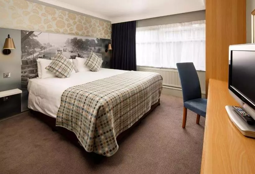 Отель Mercure London Watford