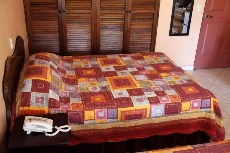 ホテル Nahomi Divisamar By Lhr