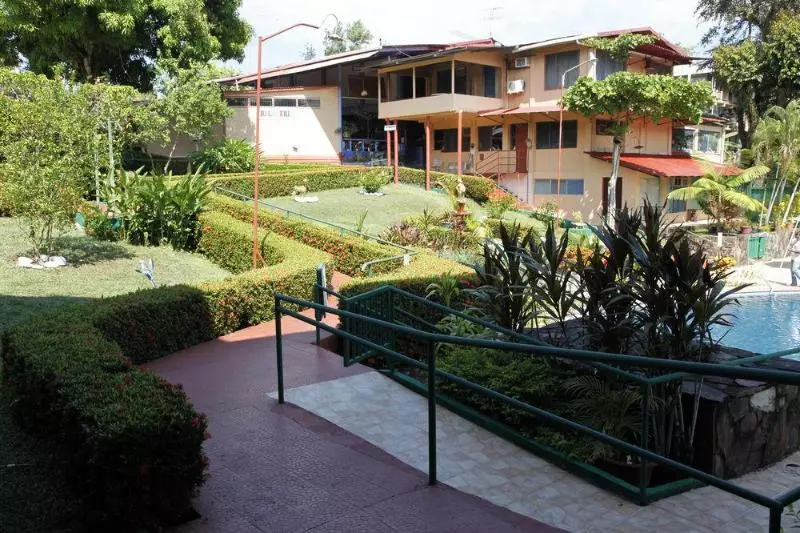 ホテル Nahomi Divisamar By Lhr