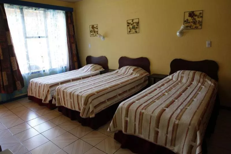 ホテル Nahomi Divisamar By Lhr