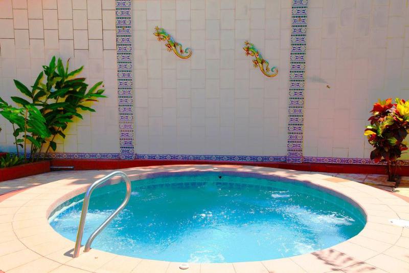 هتل Nahomi Divisamar By Lhr