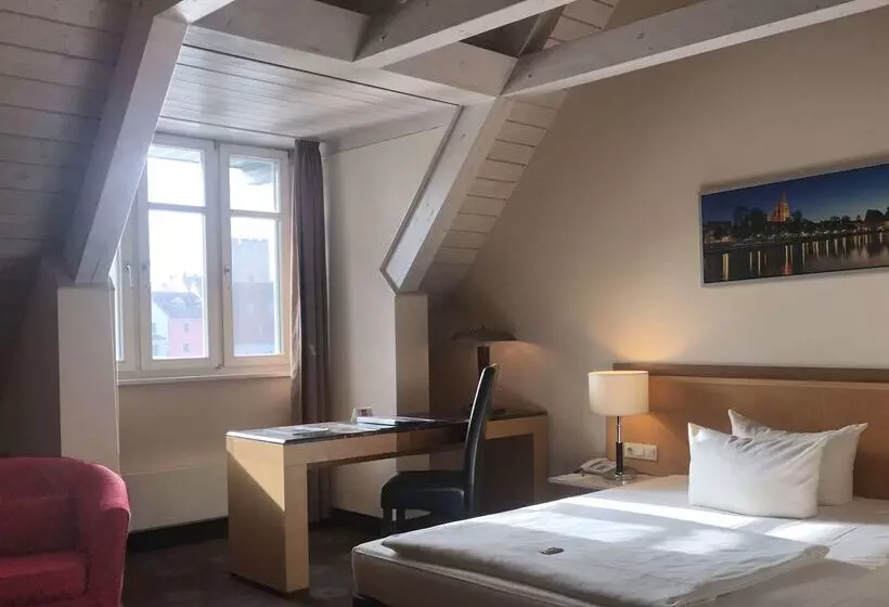 Sorat Insel Hotel Regensburg