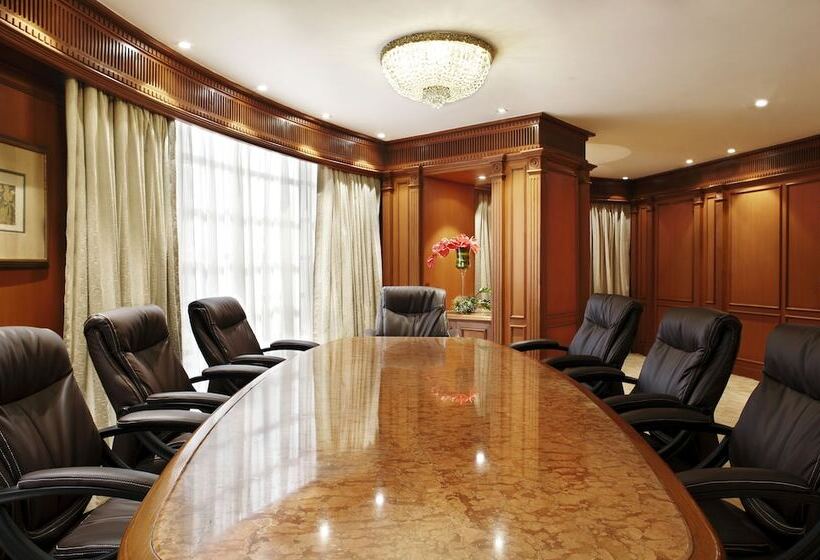 هتل Taj Mahal, Lucknow