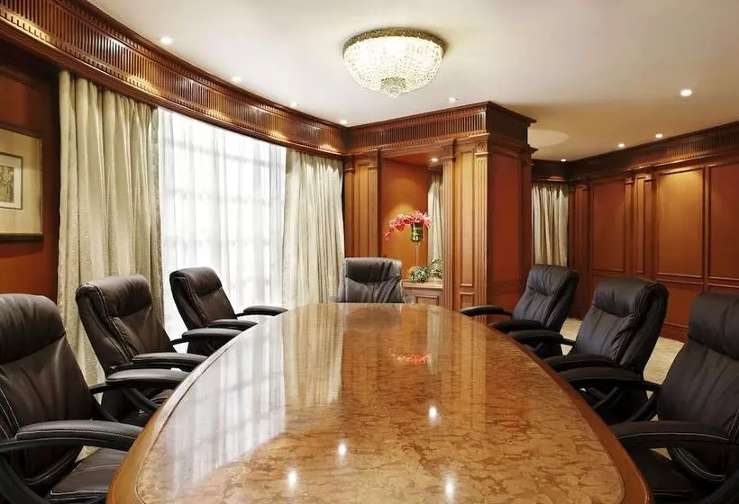 Отель Taj Mahal, Lucknow