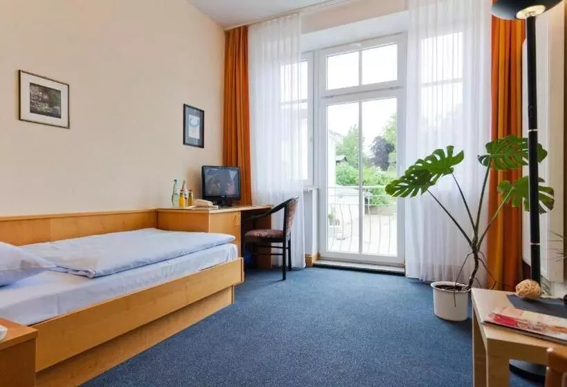 בית מלון כפרי Villa Subklew