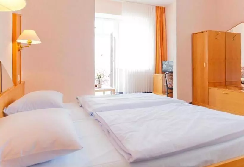 בית מלון כפרי Villa Subklew