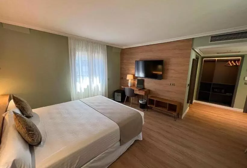 ホテル YOMO Imperial