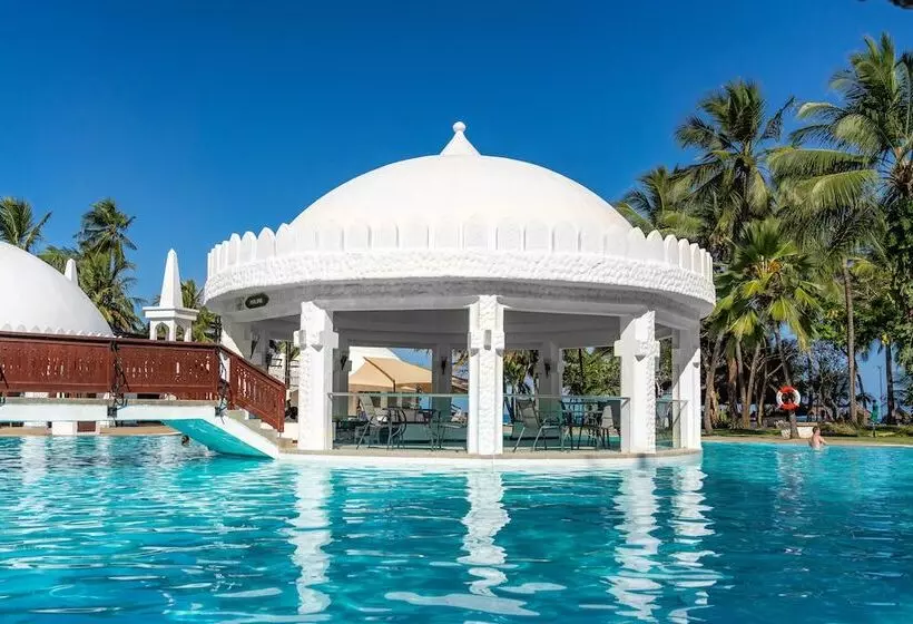 Southern Palms Beach Resort