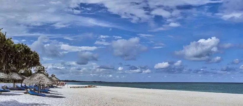 Southern Palms Beach Resort