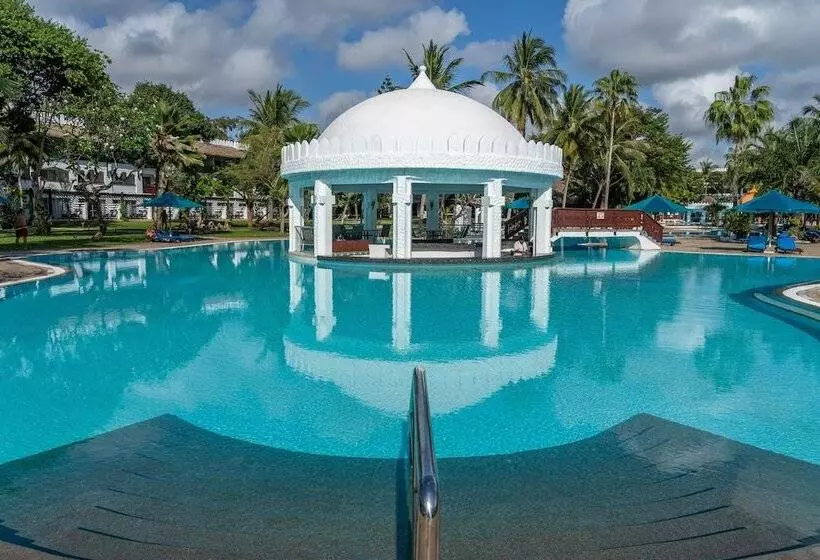 Southern Palms Beach Resort