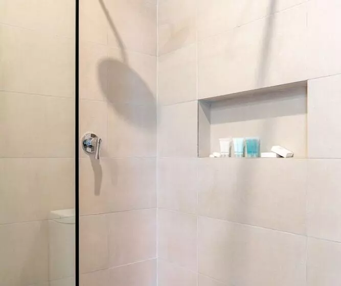 Southern Palms Beach Resort