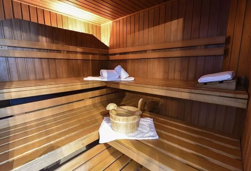 Atrium Hotel Amadeus