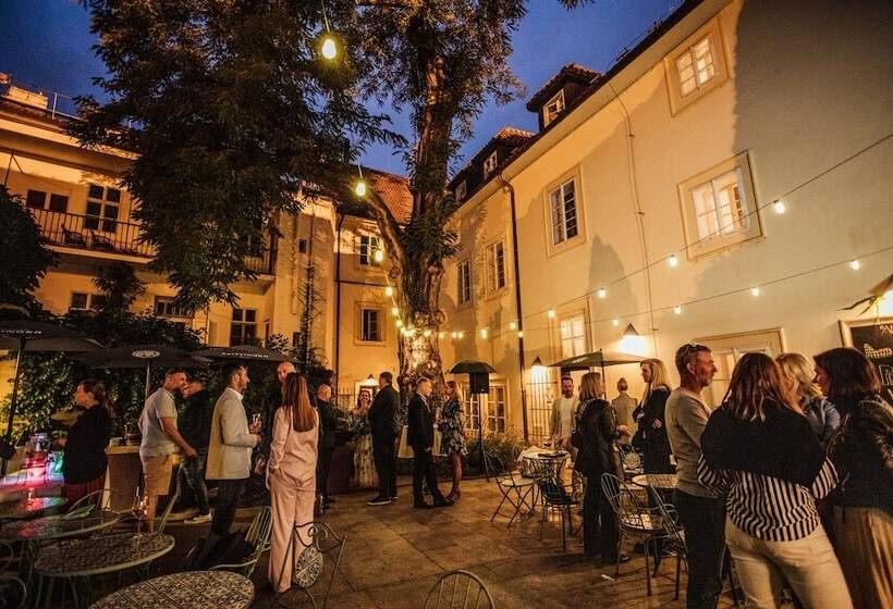 هتل Monastery Garden Prague