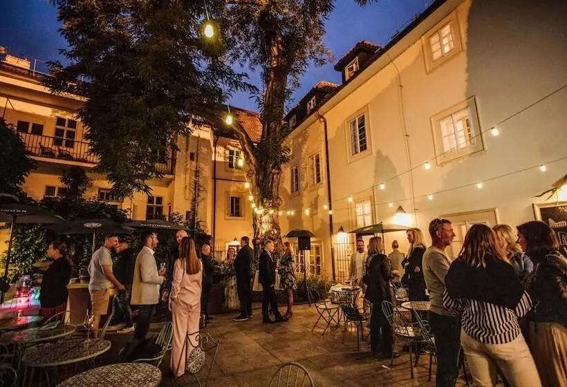 هتل Monastery Garden Prague