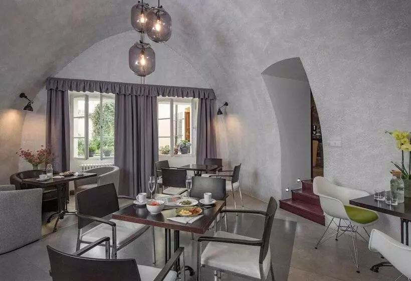 هتل Monastery Garden Prague