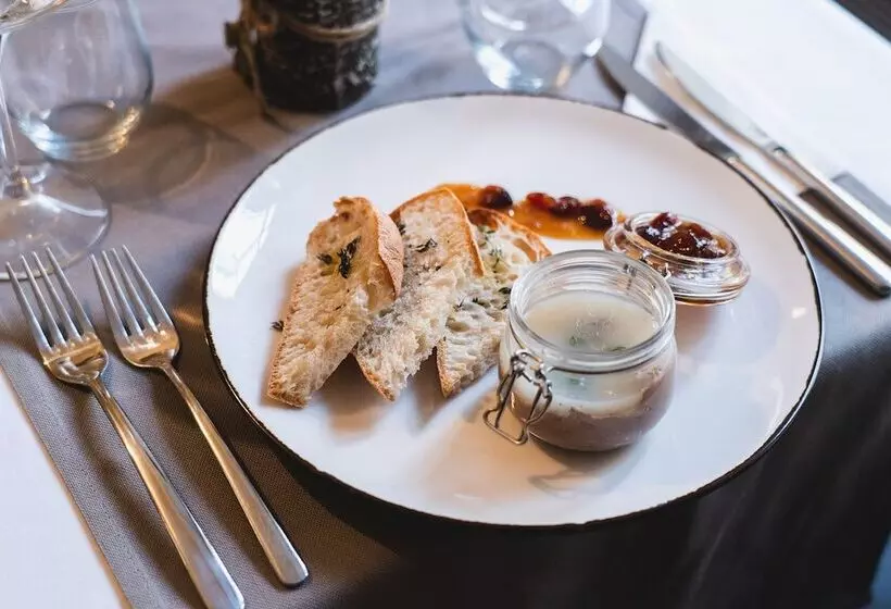 هتل Monastery Garden Prague