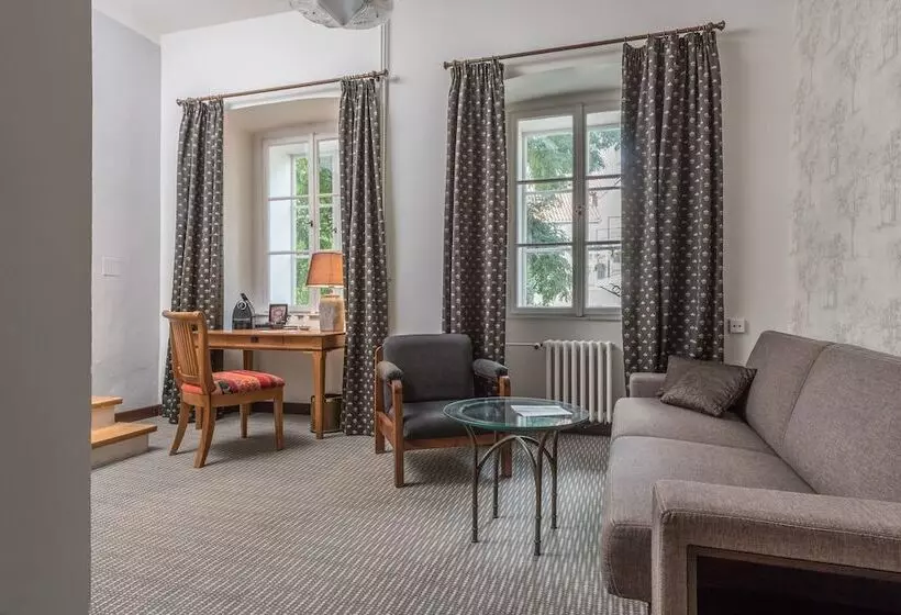 هتل Monastery Garden Prague