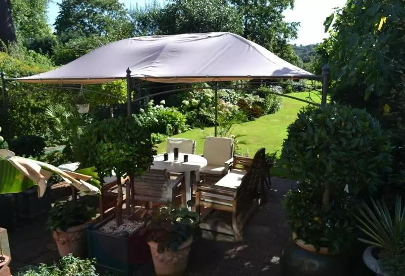 Hotel Cranleigh