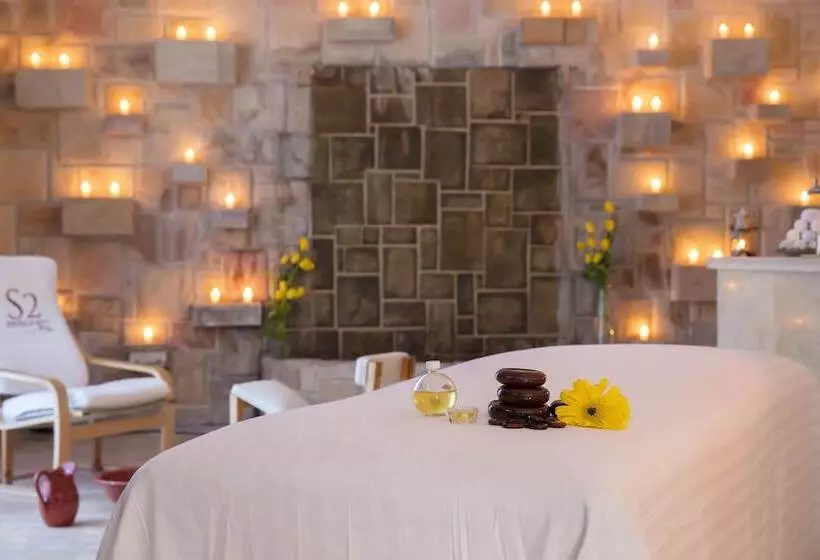 בית מלון כפרי Los Arcos Suites