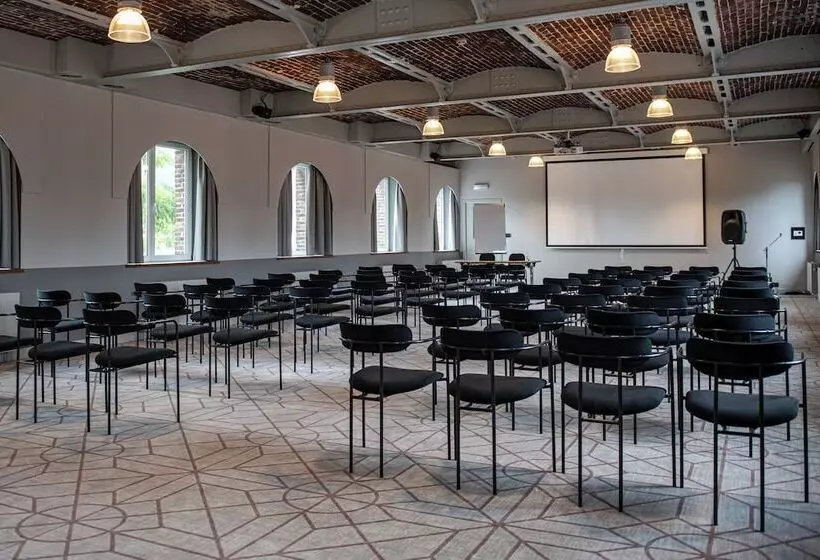 호텔 Mercure Liege City Centre