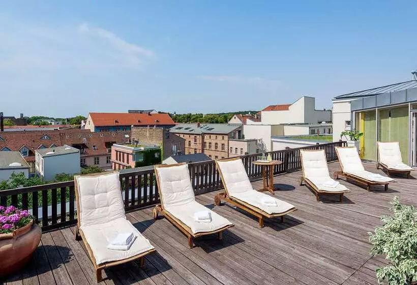 Отель NH Potsdam