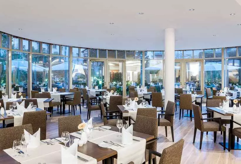 Отель NH Potsdam