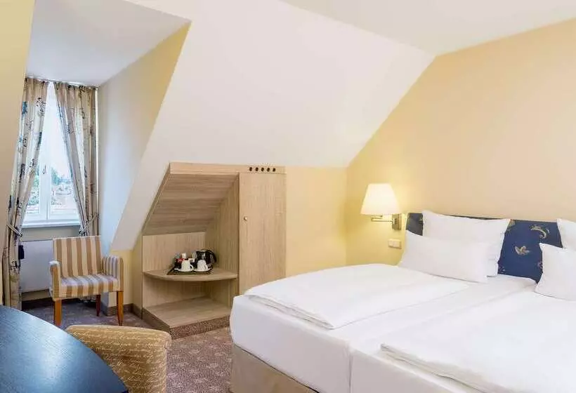 Отель NH Potsdam