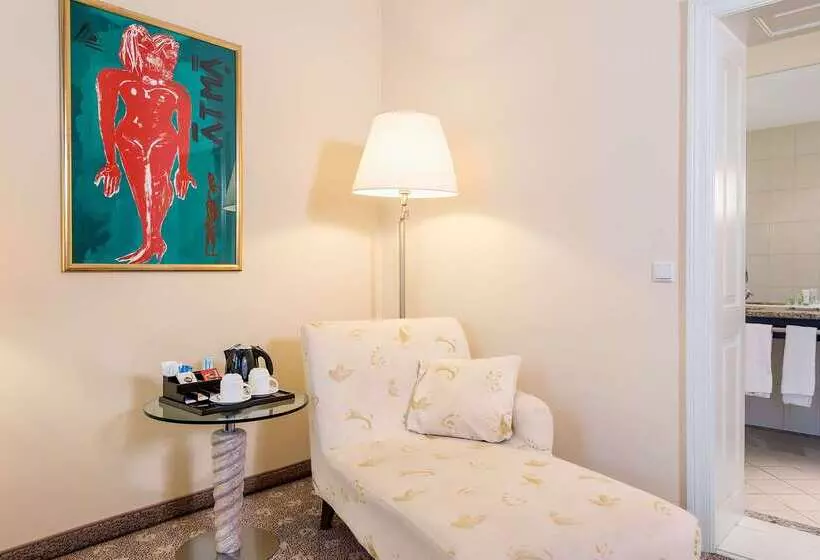 Отель NH Potsdam