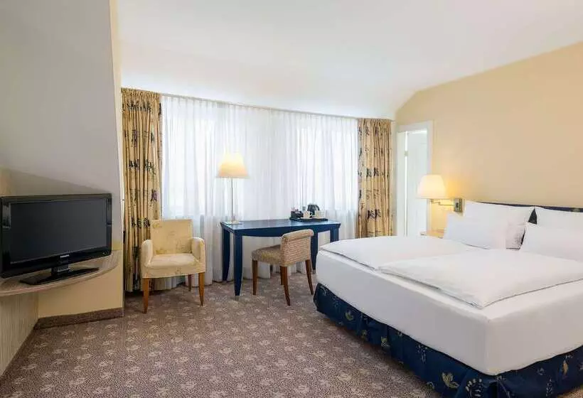 Отель NH Potsdam