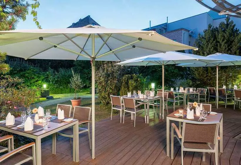 Отель NH Potsdam