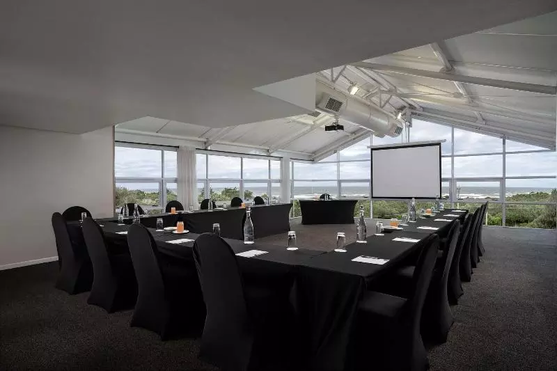 Protea Hotel By Marriott Karridene Beach