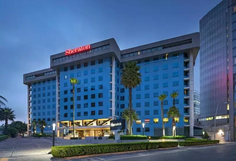 ホテル Sheraton Mexico City Santa Fe