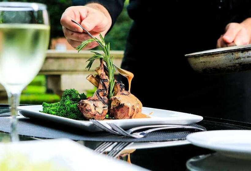 Hotel The Founders Inn And Spa Tapestry Collection By Hilton