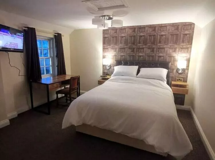 Отель The Redwell Inn