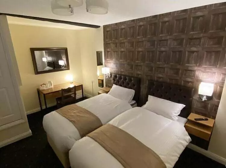 Отель The Redwell Inn