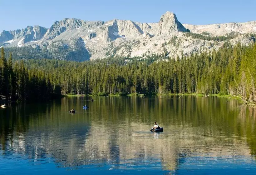 渡假胜地 Tamarack Lodge