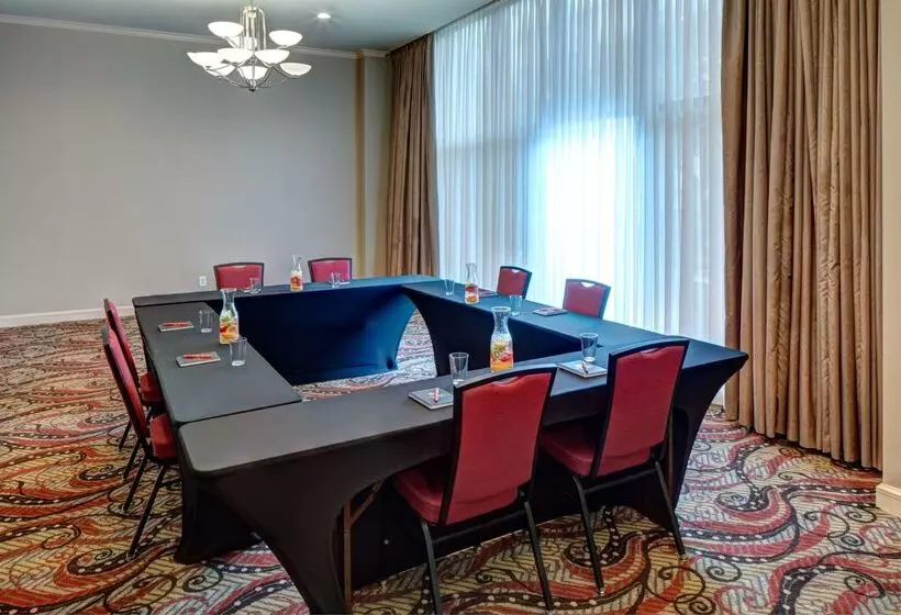 Blake Hotel New Orleans, Bw Signature Collection