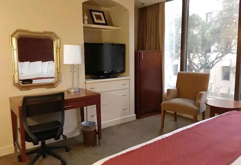 Blake Hotel New Orleans, Bw Signature Collection