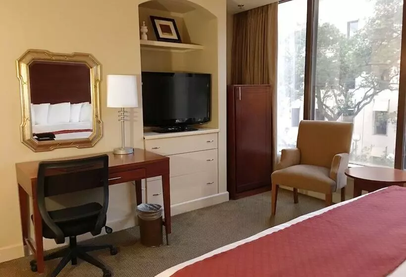 Blake Hotel New Orleans, Bw Signature Collection