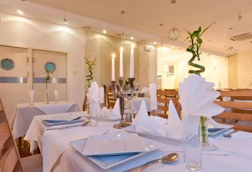 בית מלון כפרי Cieplice Medi & Spa