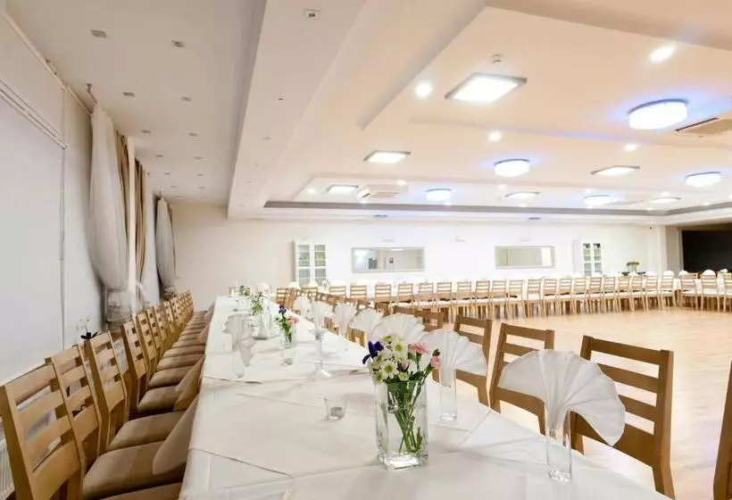 בית מלון כפרי Cieplice Medi & Spa